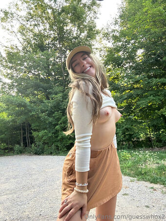 GuessWhoX2 Голые слитые фото OnlyFans 55