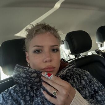 Halsey Голые слитые фото OnlyFans 375