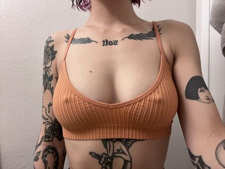 helluhvegan Голые слитые фото OnlyFans 10