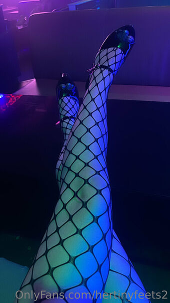 hertinyfeets2 Голые слитые фото OnlyFans 13