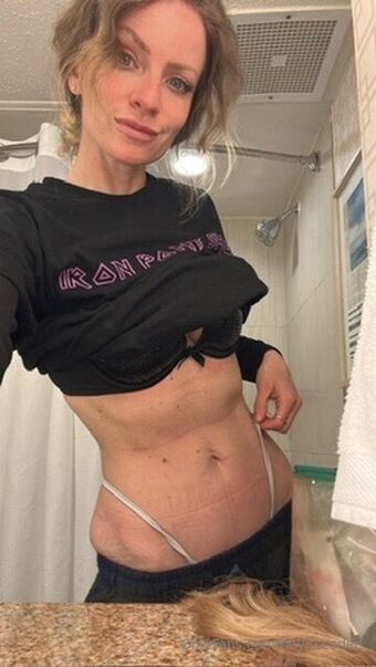 heyitscodee