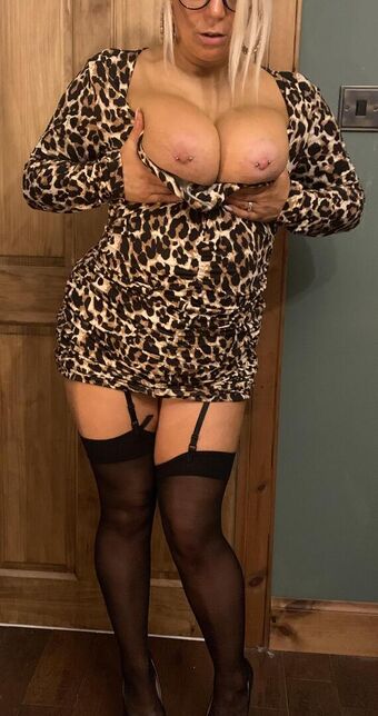 Holytits Голые слитые фото OnlyFans 16