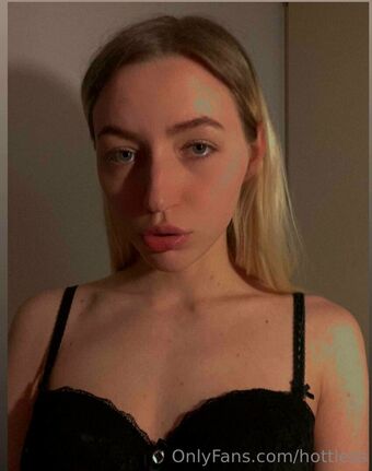 hottless Голые слитые фото OnlyFans 5