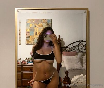 iamgianna Голые слитые фото OnlyFans 13