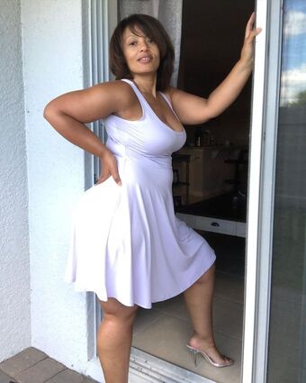 Ingrid Smith Голые слитые фото OnlyFans 14