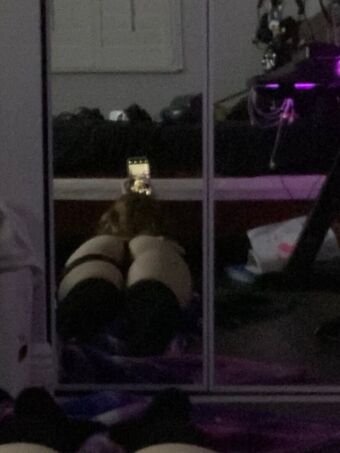 Initialelon Голые слитые фото OnlyFans 40