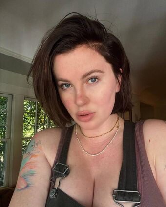 Ireland Baldwin