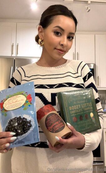 Irisinthekitchen Голые слитые фото OnlyFans 76