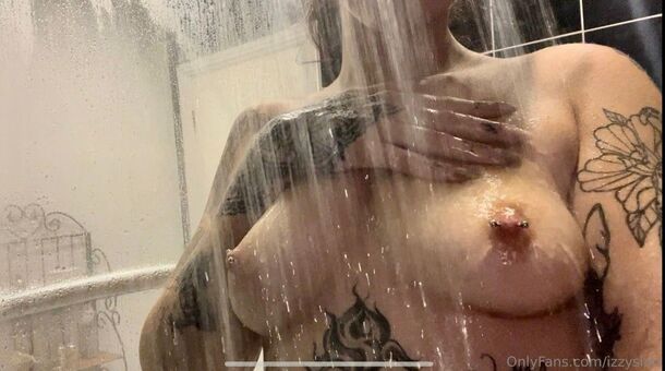Izzy Siim Голые слитые фото OnlyFans 13