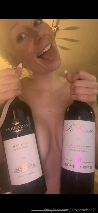 izzypeaches21 Голые слитые фото OnlyFans 31