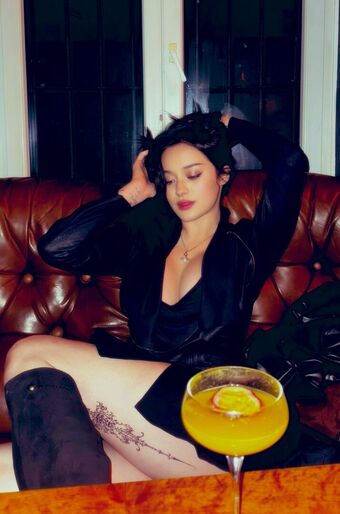 JadeyAnh Голые слитые фото OnlyFans 149