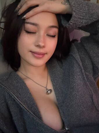 JadeyAnh Голые слитые фото OnlyFans 151