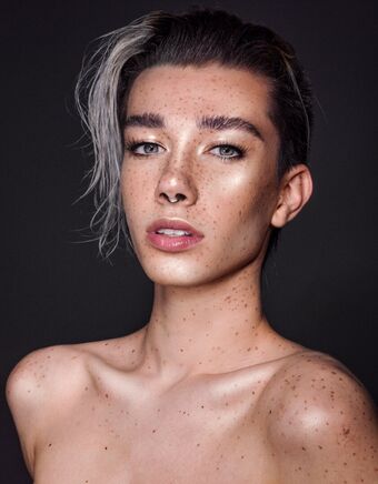 jamescharles Голые слитые фото OnlyFans 16