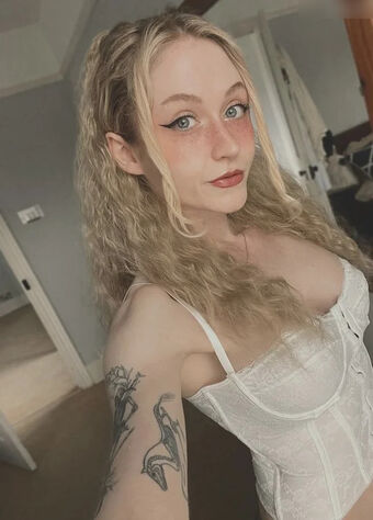 Janet Devlin