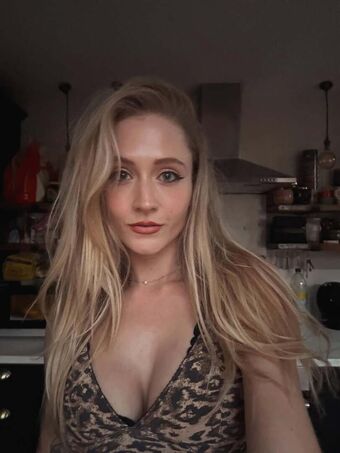 Janet Devlin Голые слитые фото OnlyFans 111