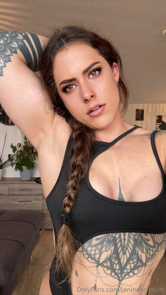 janineschmidt Голые слитые фото OnlyFans 3