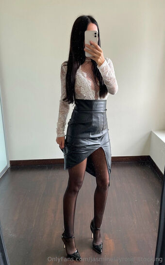 jasminelilyrose_stocking