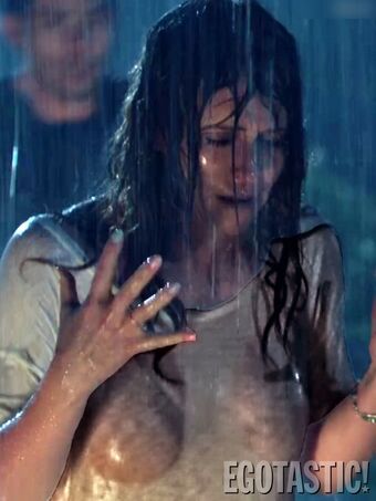 Jennifer Love Hewitt