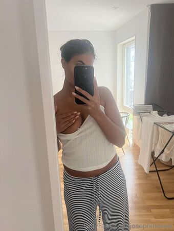 josephineswee