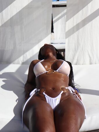 JulyBubbles Голые слитые фото OnlyFans 55