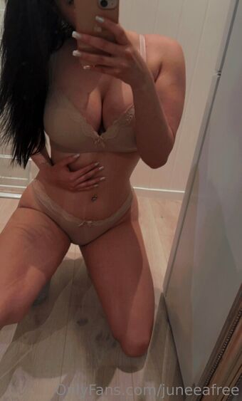 juneeafree Голые слитые фото OnlyFans 19