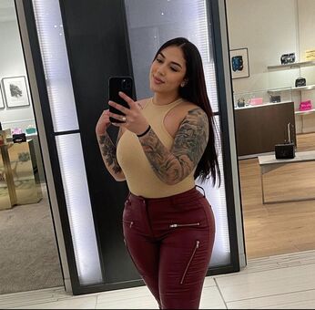 Kattori Голые слитые фото OnlyFans 1