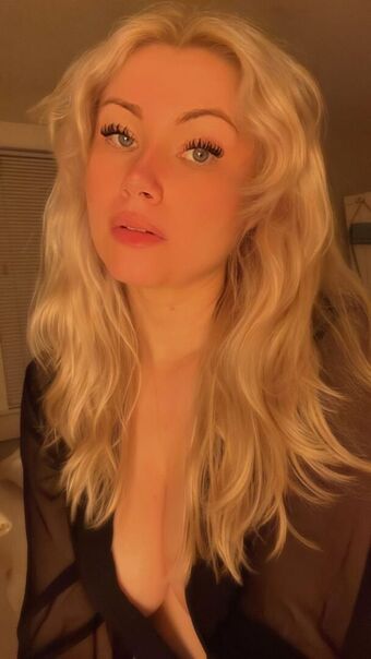 Kewitty Голые слитые фото OnlyFans 4