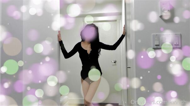 kvvvthy Голые слитые фото OnlyFans 6