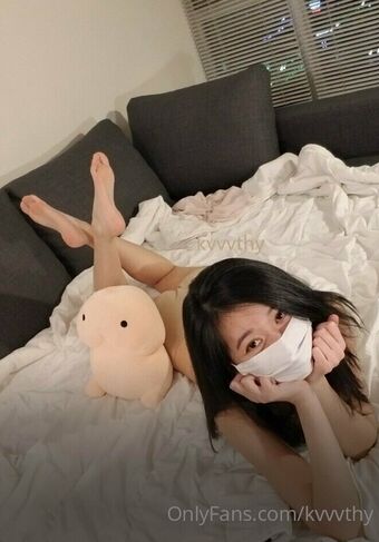 kvvvthy Голые слитые фото OnlyFans 17