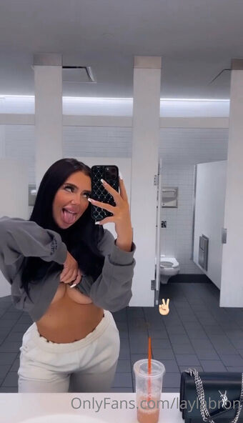 laylabron Голые слитые фото OnlyFans 2