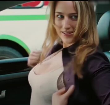 Leelee Sobieski