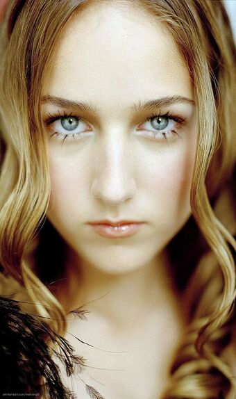 Leelee Sobieski