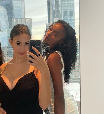 Leilani Azalea Голые слитые фото OnlyFans 38