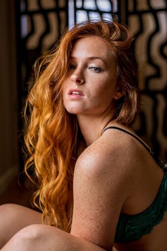 Leslie Голые слитые фото OnlyFans 5