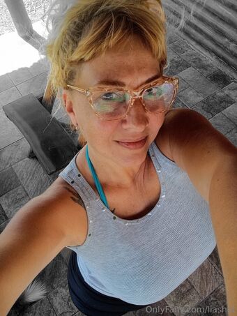 liashot Голые слитые фото OnlyFans 13