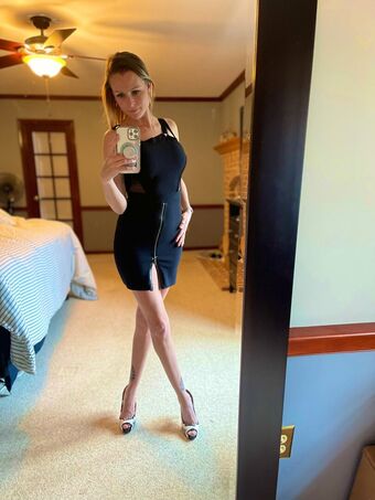 Lily Devyne Голые слитые фото OnlyFans 19