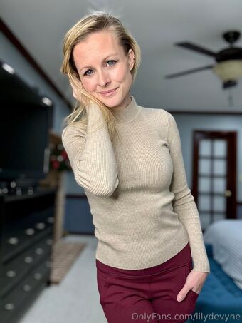 lilydevyne Голые слитые фото OnlyFans 4