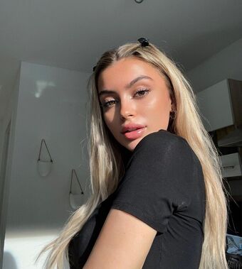 Linabmn Голые слитые фото OnlyFans 9