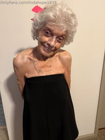 lindahope1939 Голые слитые фото OnlyFans 83