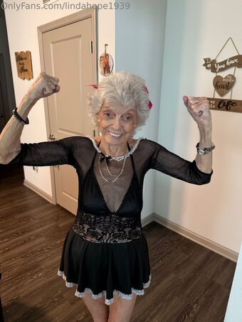 lindahope1939 Голые слитые фото OnlyFans 84