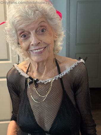 lindahope1939 Голые слитые фото OnlyFans 85