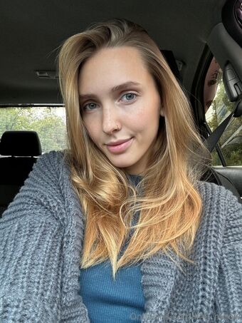 linesa Голые слитые фото OnlyFans 22
