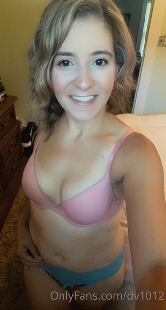 littlephilly Голые слитые фото OnlyFans 12