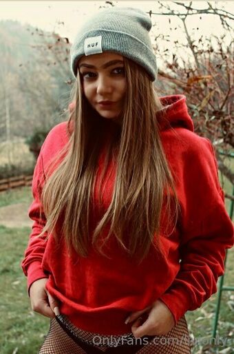 livionly Голые слитые фото OnlyFans 36