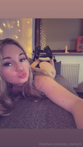 Lizzy_cherry21 Голые слитые фото OnlyFans 11