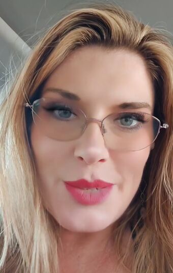 Lizzy D Голые слитые фото OnlyFans 1