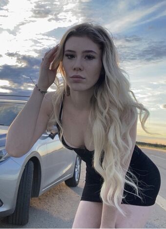 Loretta Голые слитые фото OnlyFans 19