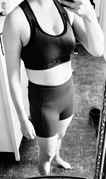 lovablevalkyrie Голые слитые фото OnlyFans 1