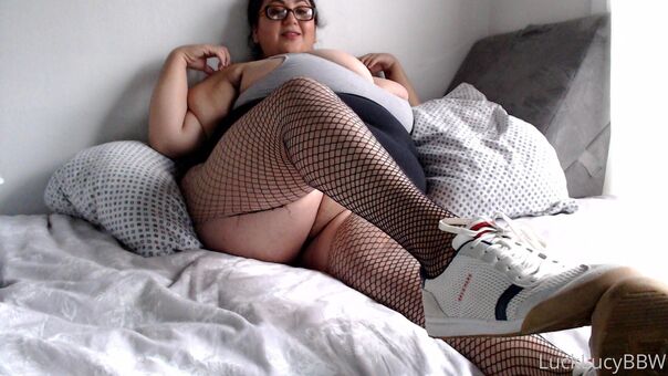 lucklucy Голые слитые фото OnlyFans 1