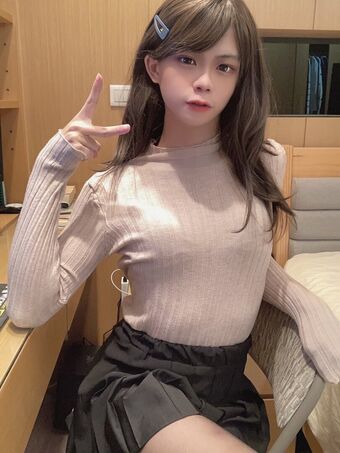 Luoluo Голые слитые фото OnlyFans 5